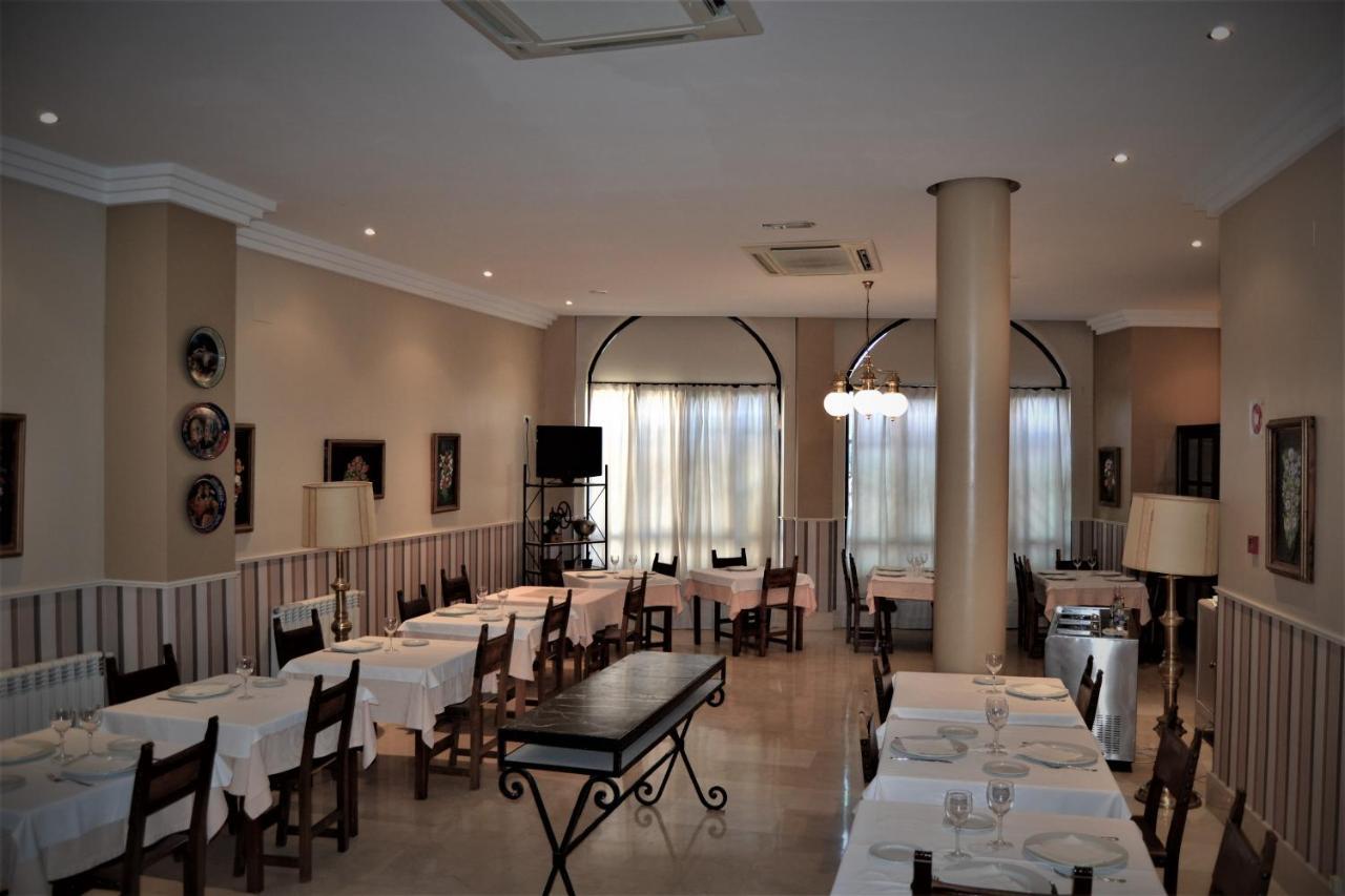 Hotel Villegas Valencia de Don Juan Exteriör bild