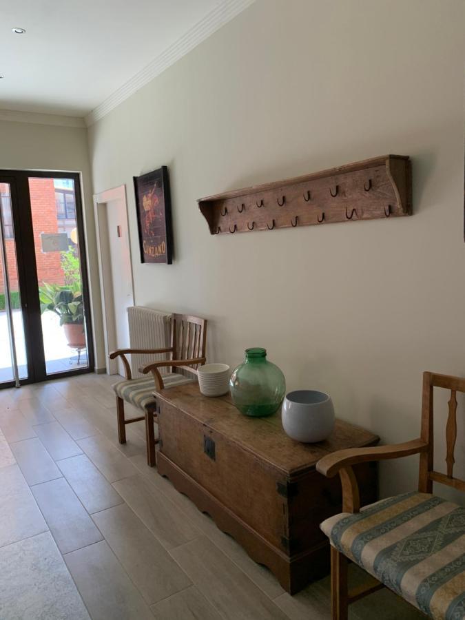Hotel Villegas Valencia de Don Juan Exteriör bild