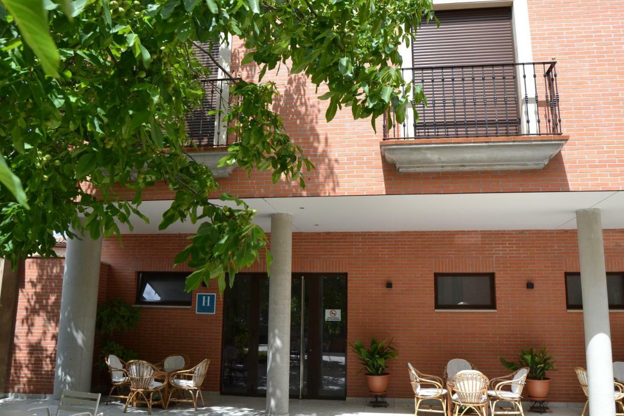 Hotel Villegas Valencia de Don Juan Exteriör bild